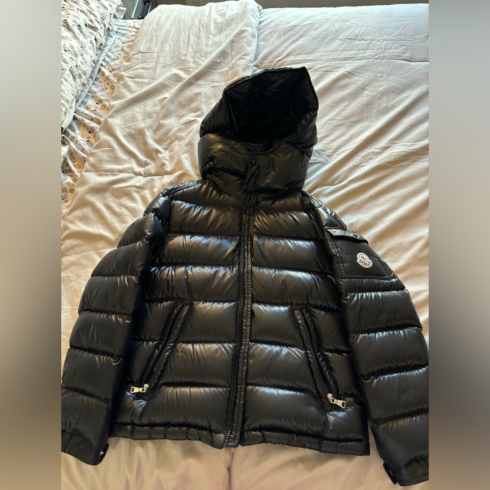 It is to small.It’s a size 12A, all black only wore it like 3-4 times.